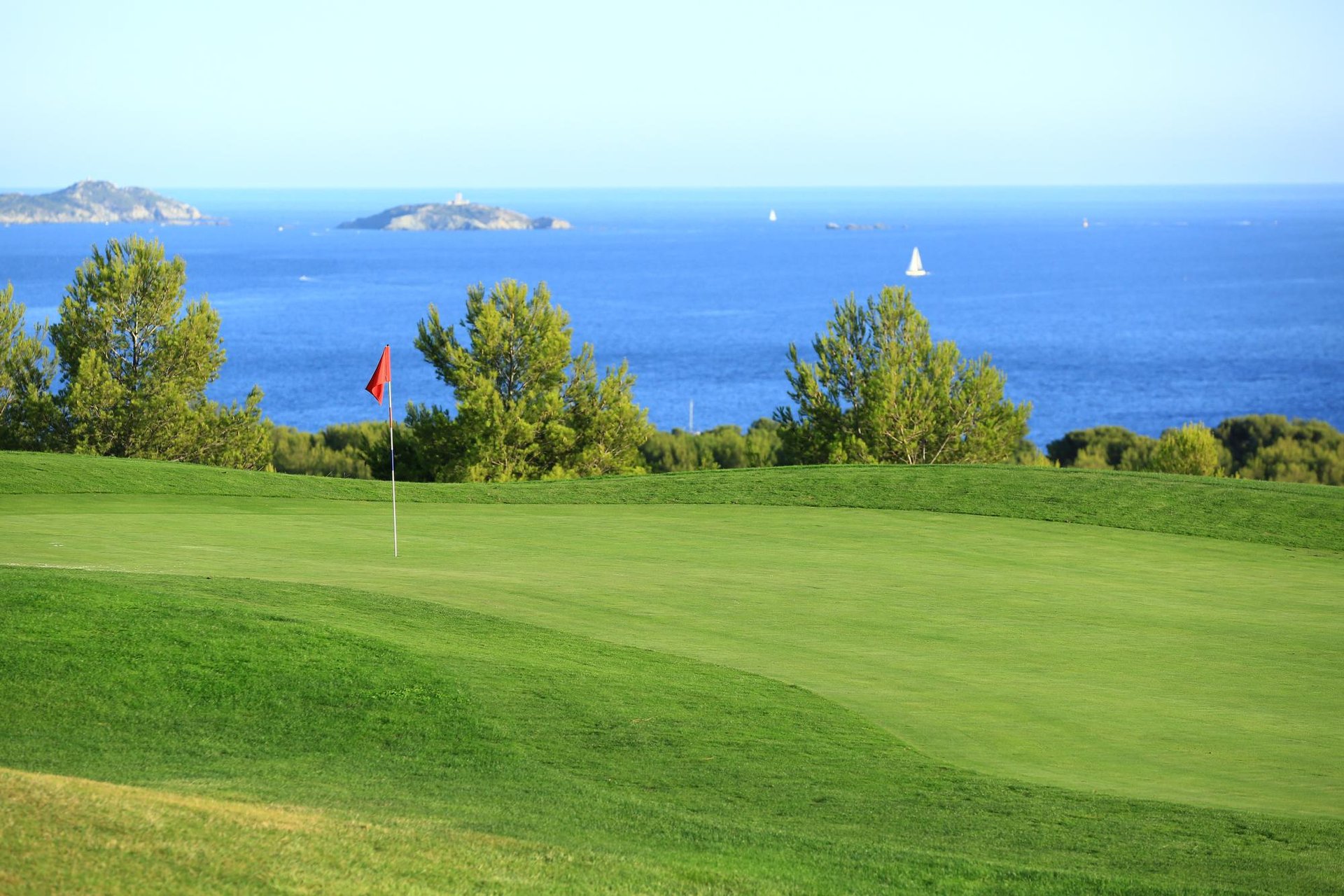 Golf with sea view at the Resort Le Frégate Provence
